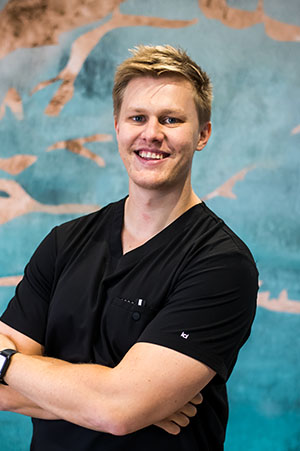 Vineyards Dentist Dr Raymund Weihmann Dr Raymund Weihmann | Dentist Vineyards